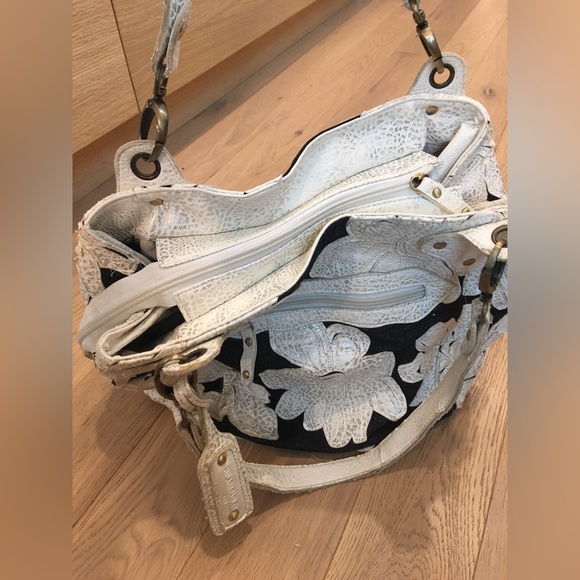 Hilary Radley Large Shoulder Bag - Picture 8 of 12